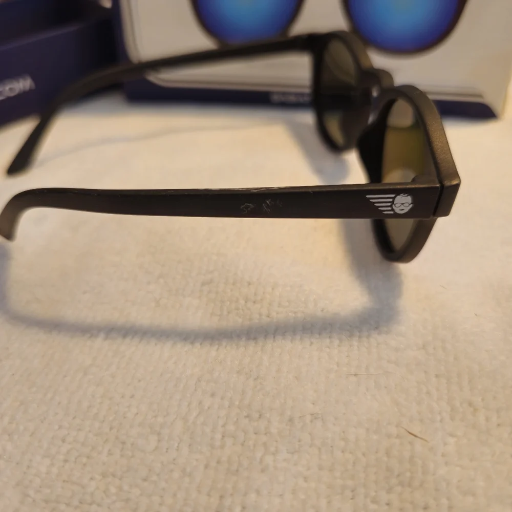 Babiators POLARIZED 100% UV PROTECTION Sunglasses BPA FREE Blue Mirrored Age 3-5